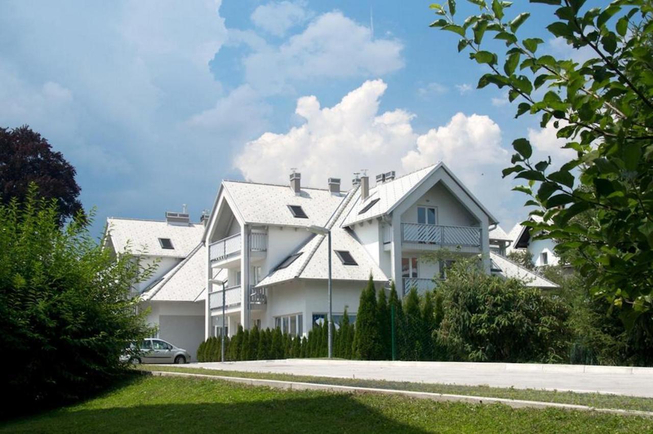 Marvellous Face Apartment Bled Bagian luar foto